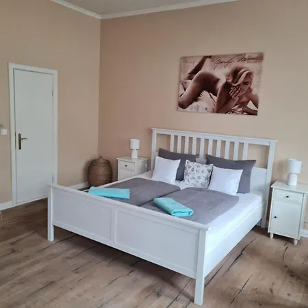 Gaestehaus Cafe Orth 4 Lägenhet