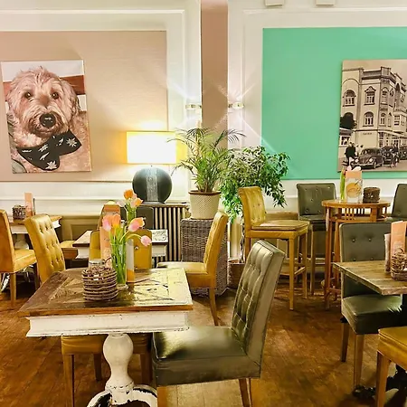 Gaestehaus Cafe Orth 4 *