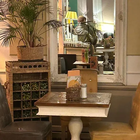 Gaestehaus Cafe Orth 4 شقة *