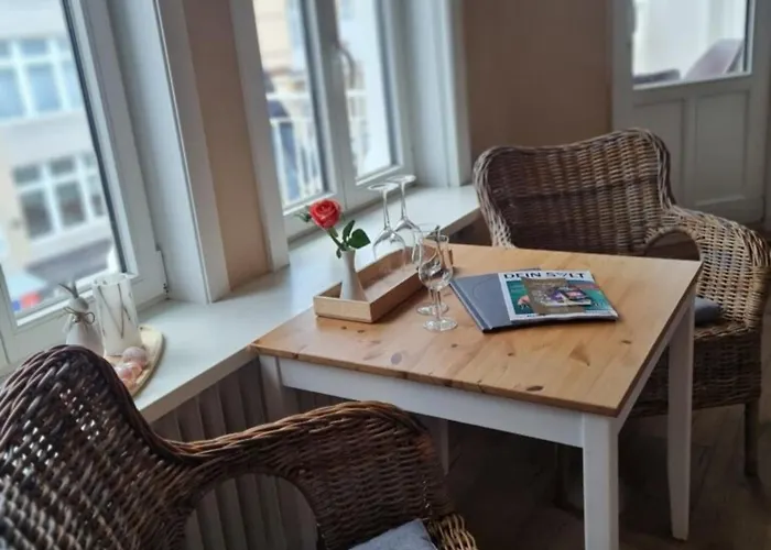 Gaestehaus Cafe Orth 4 * Вестерланд