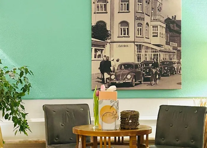 Gaestehaus Cafe Orth 4 * Вестерланд
