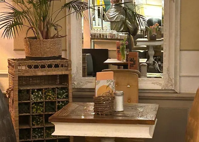 Gaestehaus Cafe Orth 4 Апартаменты *