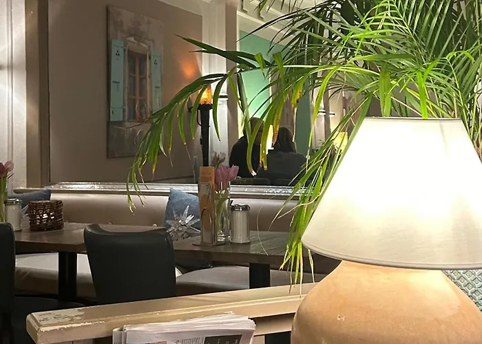 Gaestehaus Cafe Orth 4 Апартаменты *